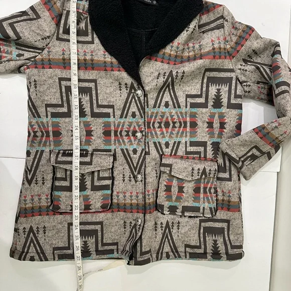 Lucky & Blessed Aztec Sherpa Jacket size Medium - Picture 9 of 16